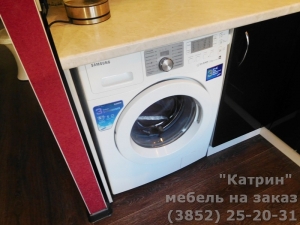 Кухня : ул. Антона Петрова, 140 (выполнено на заказ)